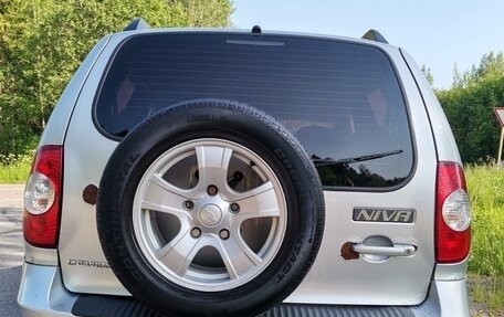 Chevrolet Niva I рестайлинг, 2011 год, 400 000 рублей, 4 фотография