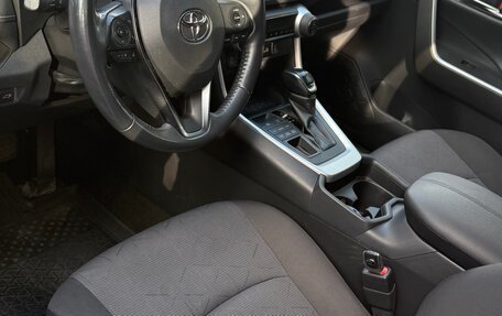 Toyota RAV4, 2020 год, 2 550 000 рублей, 7 фотография