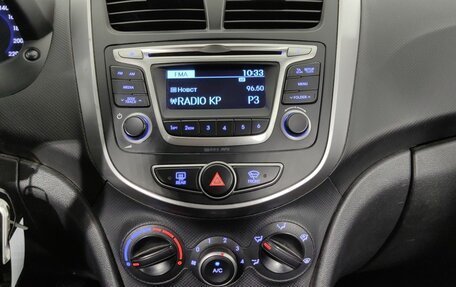 Hyundai Solaris II рестайлинг, 2016 год, 850 000 рублей, 16 фотография