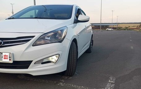 Hyundai Solaris II рестайлинг, 2015 год, 1 180 000 рублей, 15 фотография