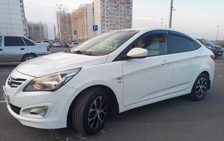 Hyundai Solaris II рестайлинг, 2015 год, 1 180 000 рублей, 29 фотография