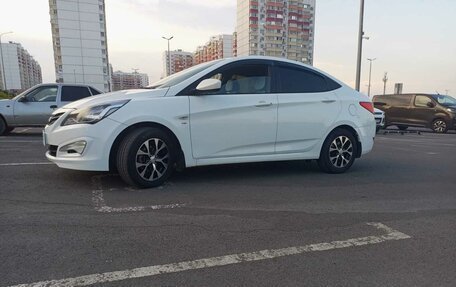 Hyundai Solaris II рестайлинг, 2015 год, 1 180 000 рублей, 17 фотография