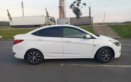 Hyundai Solaris II рестайлинг, 2015 год, 1 180 000 рублей, 18 фотография