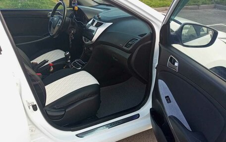 Hyundai Solaris II рестайлинг, 2015 год, 1 180 000 рублей, 31 фотография