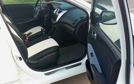 Hyundai Solaris II рестайлинг, 2015 год, 1 180 000 рублей, 33 фотография