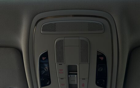 Audi A8, 2012 год, 1 350 000 рублей, 21 фотография
