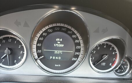 Mercedes-Benz E-Класс, 2011 год, 1 600 000 рублей, 9 фотография