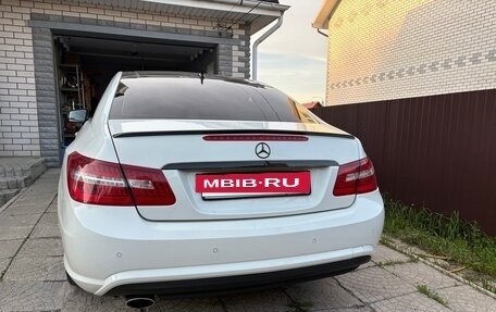 Mercedes-Benz E-Класс, 2011 год, 1 600 000 рублей, 6 фотография