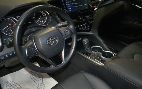 Toyota Camry, 2021 год, 4 299 000 рублей, 8 фотография