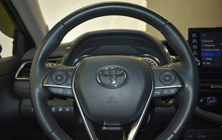 Toyota Camry, 2021 год, 4 299 000 рублей, 9 фотография