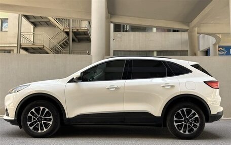 Ford Escape, 2022 год, 1 899 810 рублей, 3 фотография