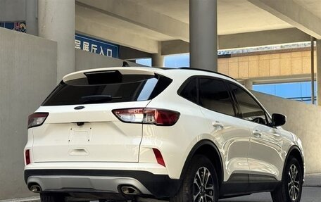 Ford Escape, 2022 год, 1 899 810 рублей, 4 фотография
