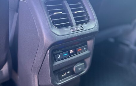 Volkswagen Tiguan II, 2019 год, 2 850 000 рублей, 24 фотография