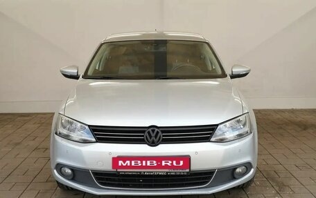 Volkswagen Jetta VI, 2013 год, 1 039 000 рублей, 2 фотография