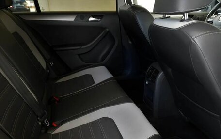 Volkswagen Jetta VI, 2013 год, 1 039 000 рублей, 13 фотография
