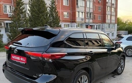 Toyota Highlander, 2020 год, 4 990 000 рублей, 4 фотография