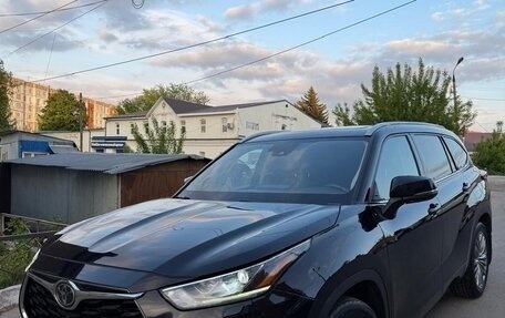 Toyota Highlander, 2020 год, 4 990 000 рублей, 8 фотография