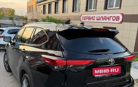 Toyota Highlander, 2020 год, 4 990 000 рублей, 5 фотография