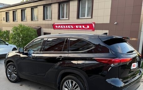 Toyota Highlander, 2020 год, 4 990 000 рублей, 10 фотография