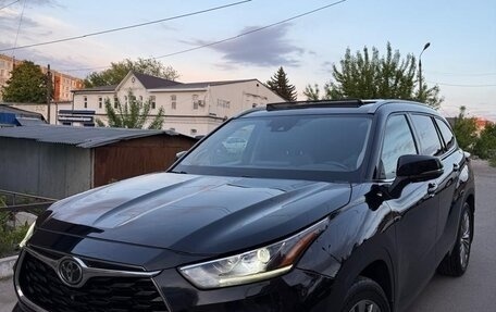 Toyota Highlander, 2020 год, 4 990 000 рублей, 24 фотография