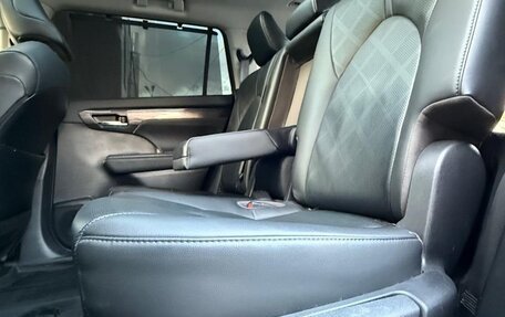 Toyota Highlander, 2020 год, 4 990 000 рублей, 36 фотография