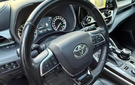 Toyota Highlander, 2020 год, 4 990 000 рублей, 35 фотография