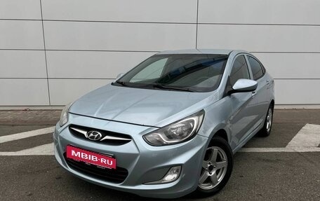 Hyundai Solaris II рестайлинг, 2011 год, 690 000 рублей, 1 фотография