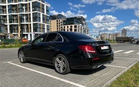 Mercedes-Benz E-Класс, 2019 год, 3 600 000 рублей, 9 фотография