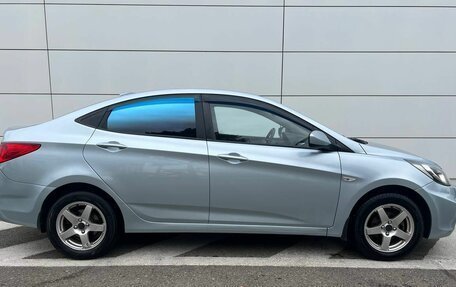 Hyundai Solaris II рестайлинг, 2011 год, 690 000 рублей, 10 фотография