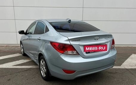 Hyundai Solaris II рестайлинг, 2011 год, 690 000 рублей, 13 фотография