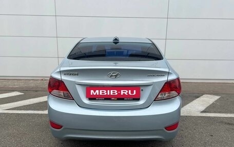 Hyundai Solaris II рестайлинг, 2011 год, 690 000 рублей, 14 фотография
