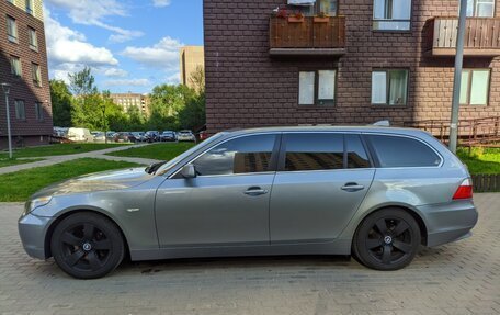 BMW 5 серия, 2005 год, 900 000 рублей, 7 фотография