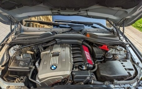 BMW 5 серия, 2005 год, 900 000 рублей, 17 фотография