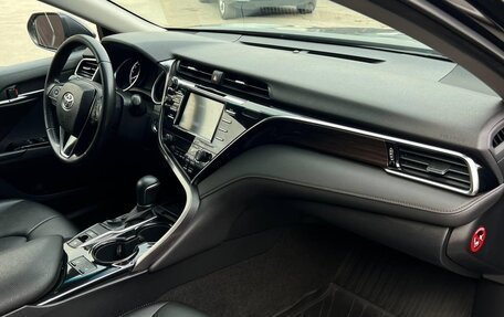 Toyota Camry, 2019 год, 2 790 000 рублей, 28 фотография