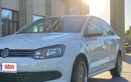 Volkswagen Polo VI (EU Market), 2011 год, 500 000 рублей, 2 фотография