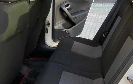 Volkswagen Polo VI (EU Market), 2011 год, 500 000 рублей, 15 фотография
