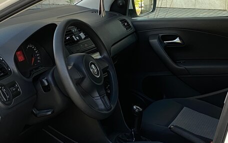 Volkswagen Polo VI (EU Market), 2011 год, 500 000 рублей, 9 фотография