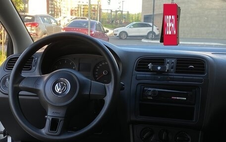 Volkswagen Polo VI (EU Market), 2011 год, 500 000 рублей, 13 фотография