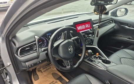 Toyota Camry, 2022 год, 2 850 000 рублей, 5 фотография