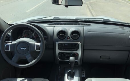 Jeep Cherokee, 2007 год, 610 000 рублей, 27 фотография