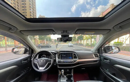 Toyota Highlander III, 2021 год, 2 509 810 рублей, 14 фотография