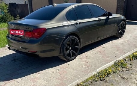 BMW 7 серия, 2009 год, 1 580 000 рублей, 3 фотография