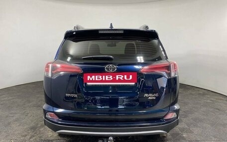 Toyota RAV4, 2018 год, 2 290 000 рублей, 6 фотография