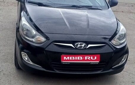 Hyundai Solaris II рестайлинг, 2011 год, 620 000 рублей, 9 фотография