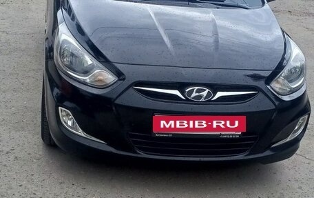 Hyundai Solaris II рестайлинг, 2011 год, 620 000 рублей, 4 фотография