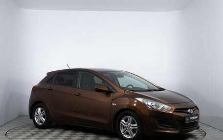Hyundai i30 II рестайлинг, 2013 год, 930 000 рублей, 3 фотография