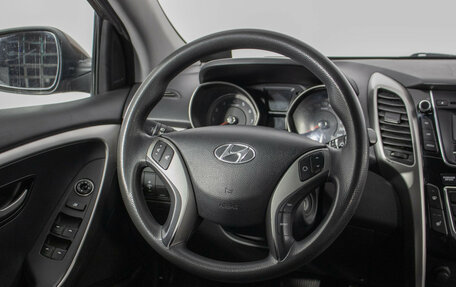Hyundai i30 II рестайлинг, 2013 год, 930 000 рублей, 15 фотография