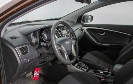 Hyundai i30 II рестайлинг, 2013 год, 930 000 рублей, 10 фотография