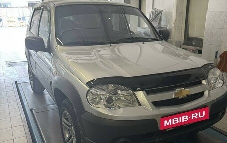 Chevrolet Niva I рестайлинг, 2012 год, 850 000 рублей, 3 фотография