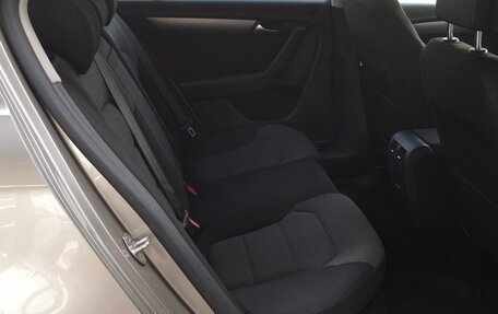 Volkswagen Passat B7, 2012 год, 1 099 000 рублей, 18 фотография